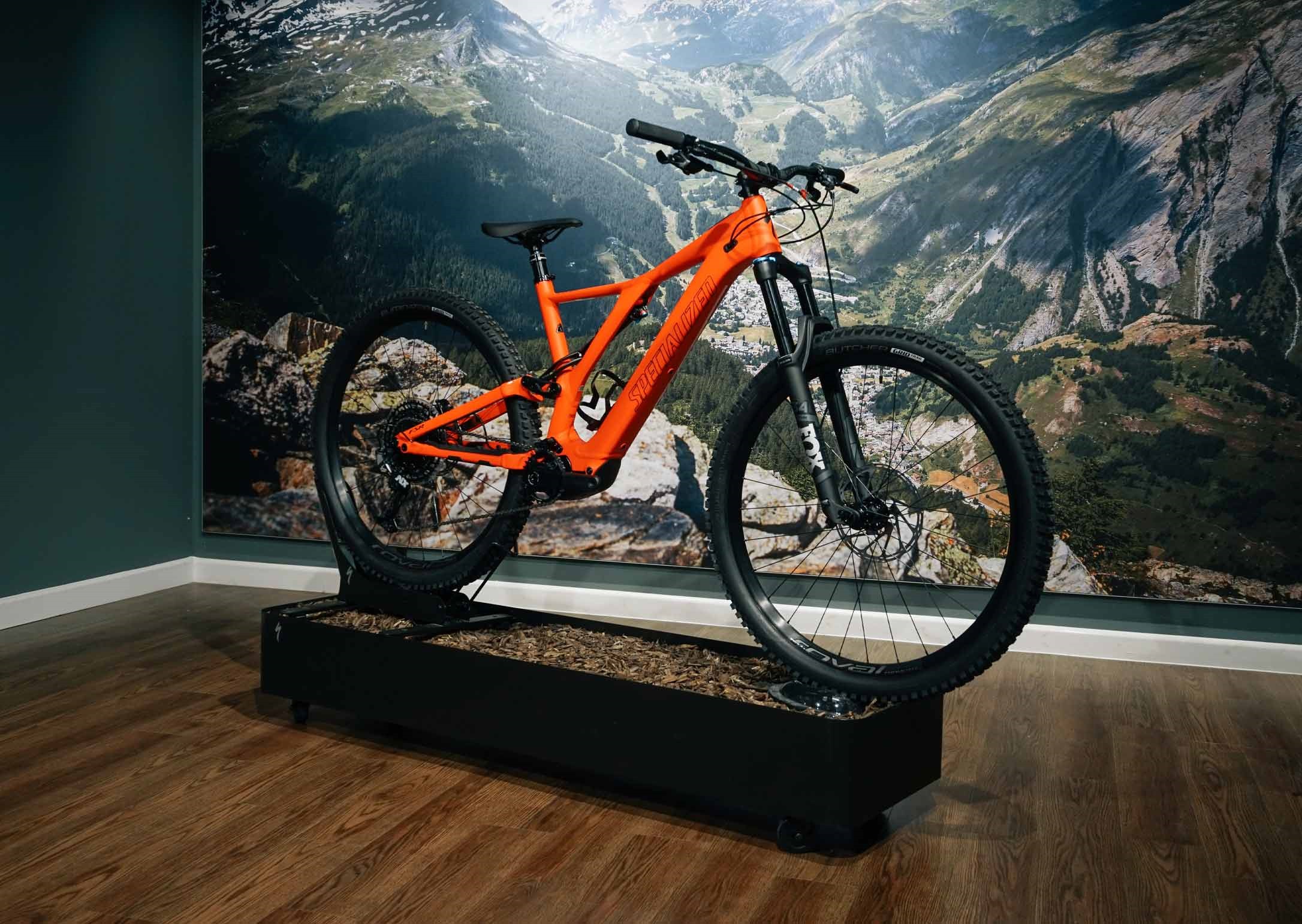 New Specialized Turbo Levo SL - the lightest E-MTB yet?